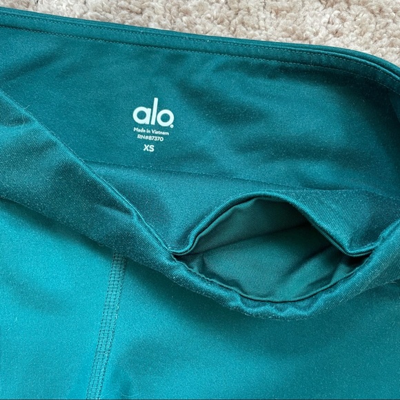 Alo Yoga Airbrush Gradient Leggings in Green Evermint Size XS - Picture 10 of 16